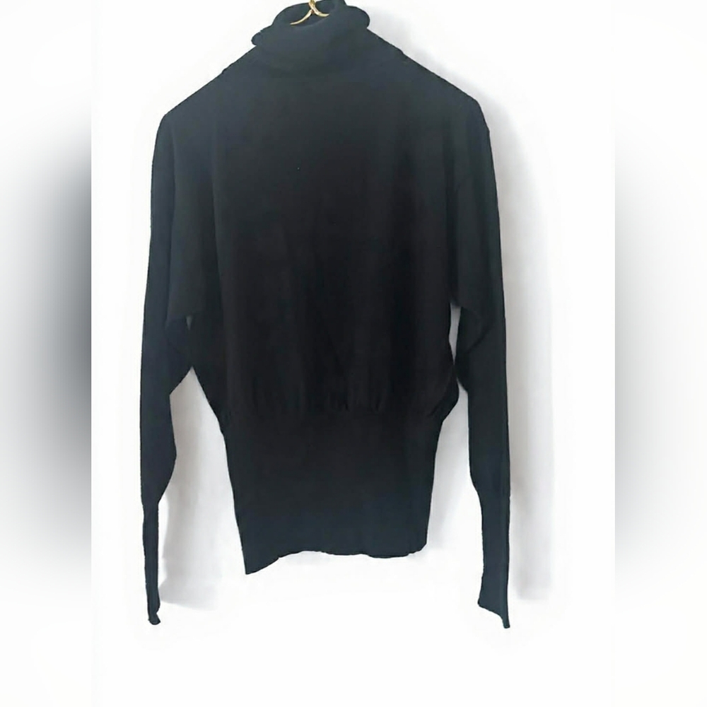 Chic Black Turtleneck Sweater Ski Apris‎